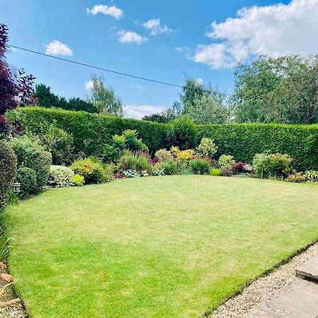 Cotswolds Luxury House In Central Bourton Large Sleeps 2-11. Pet Friendly. المظهر الخارجي الصورة