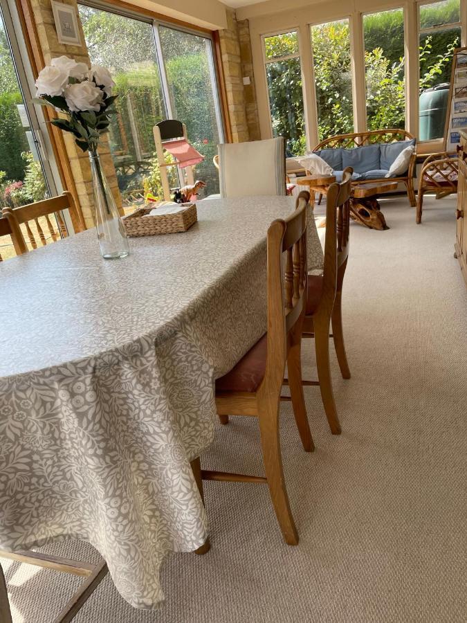 Cotswolds Luxury House In Central Bourton Large Sleeps 2-11. Pet Friendly. المظهر الخارجي الصورة