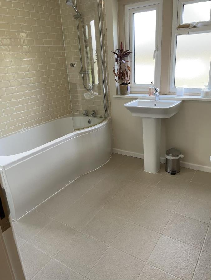 Cotswolds Luxury House In Central Bourton Large Sleeps 2-11. Pet Friendly. المظهر الخارجي الصورة